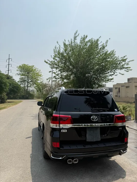 Toyota Land Cruiser ZX 2019 for sale in Lahore | PakWheels