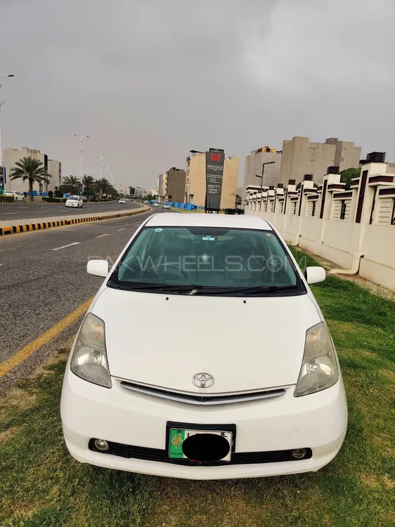 Toyota Prius 2011 for Sale in Lahore Image-1