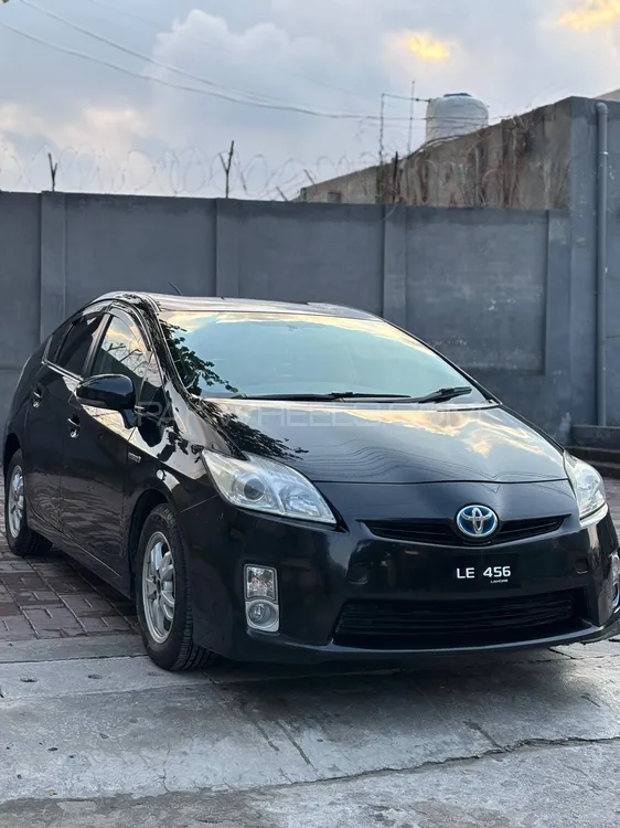 Toyota Prius 2010 for Sale in Peshawar Image-1