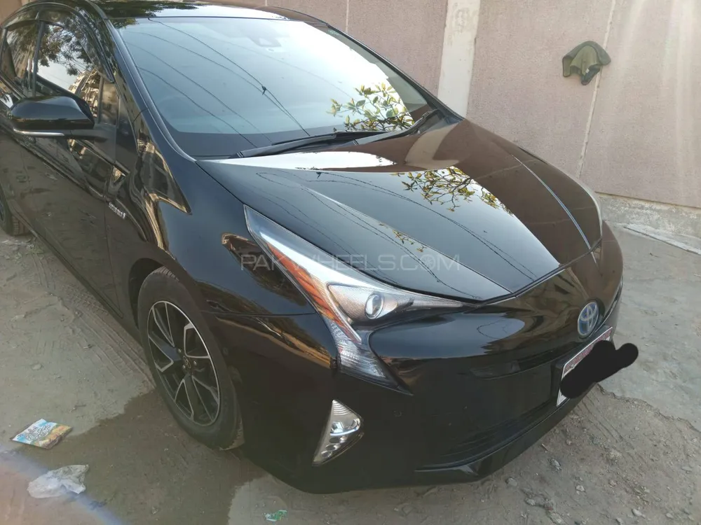 Toyota Prius 2018 for Sale in Karachi Image-1