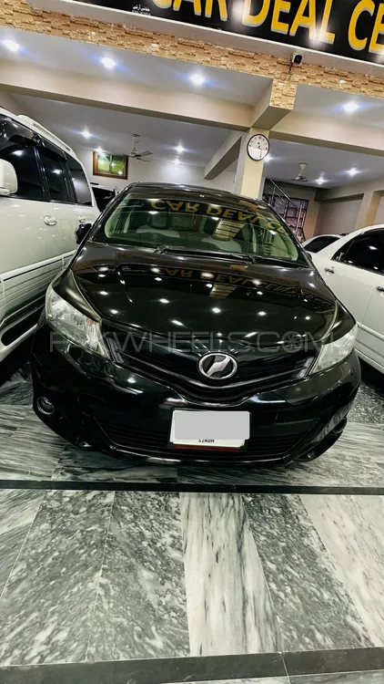 Toyota Vitz 2012 for Sale in Quetta Image-1