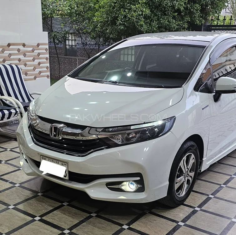 Honda Fit 2016 for Sale in Lahore Image-1