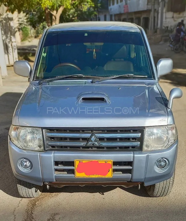 Mitsubishi Pajero Mini 2010 for Sale in Karachi Image-1