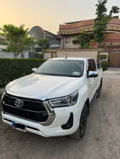Toyota Hilux Revo V Automatic 2.8 2022 for Sale