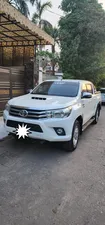 Toyota Hilux 4x4 Double Cab Standard 2017 for Sale