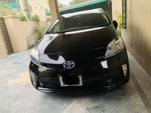 Toyota Prius G LED Edition 1.8 2015 for Sale