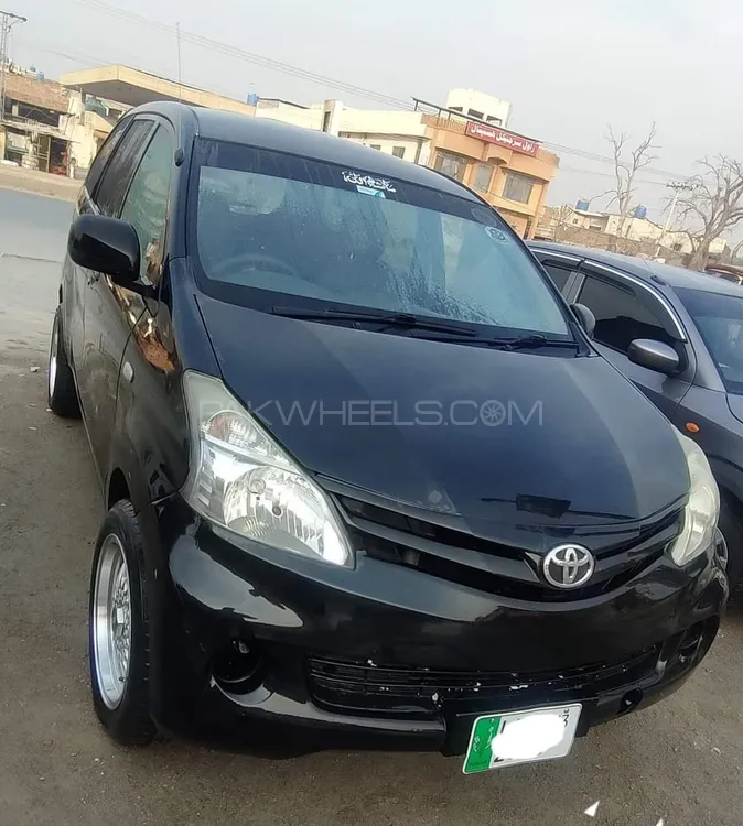 Toyota Avanza 2013 for Sale in Sialkot Image-1