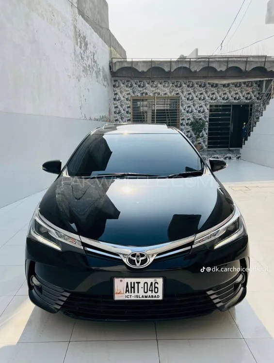 Toyota Corolla 2020 for Sale in Peshawar Image-1