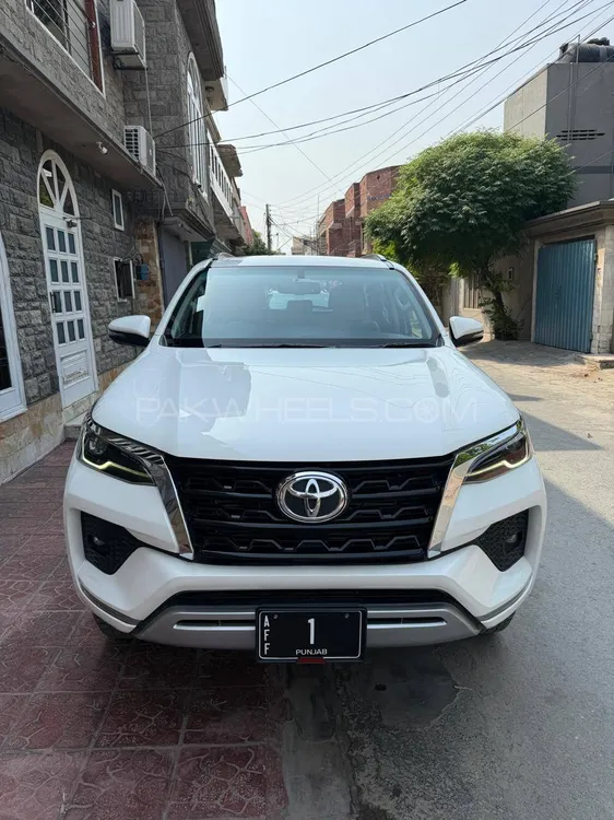 Toyota Fortuner 2021 for Sale in Faisalabad Image-1