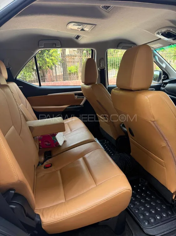 Toyota Fortuner 2021 for Sale in Faisalabad Toyota Fortuner 2021 for Sale in Faisalabad Image-15