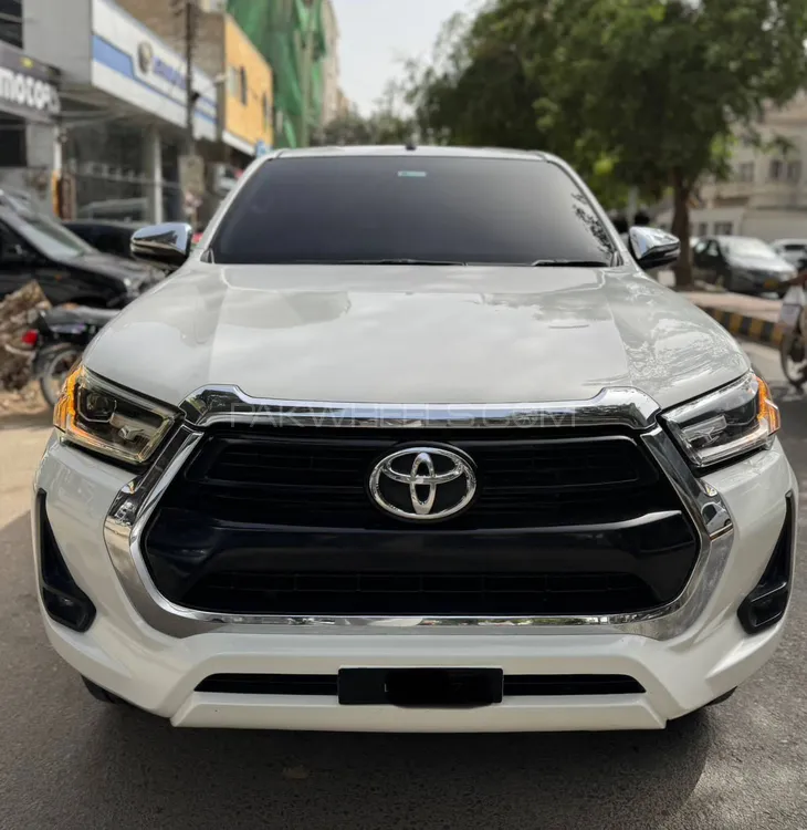 Toyota Hilux 2021 for Sale in Karachi Image-1