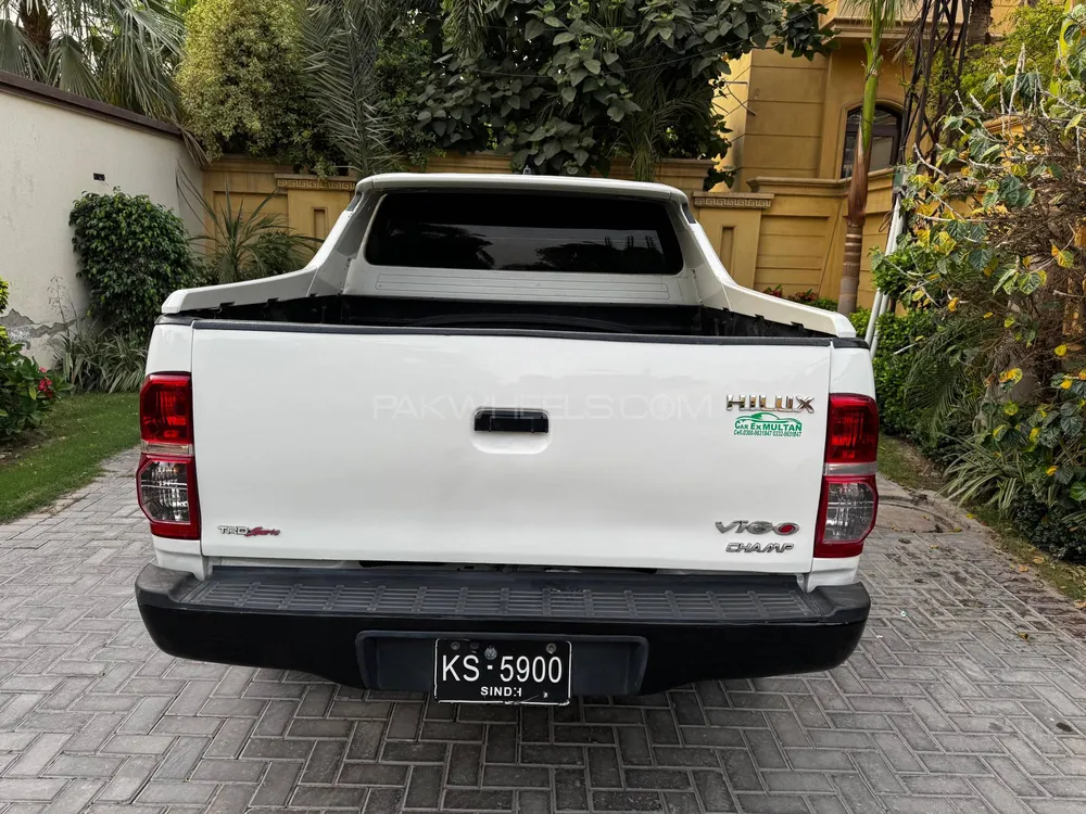 Toyota Hilux 2012 for Sale in Multan Toyota Hilux 2012 for Sale in Multan Image-6