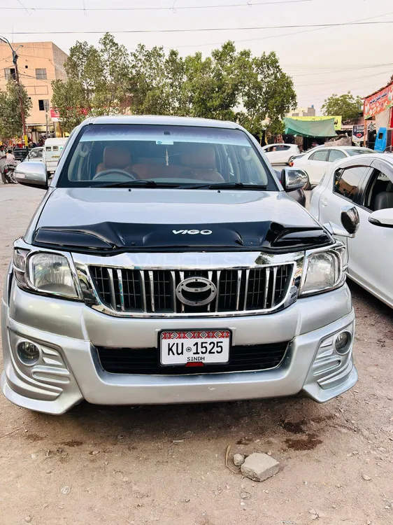 Toyota Hilux 2013 for Sale in Karachi Image-1
