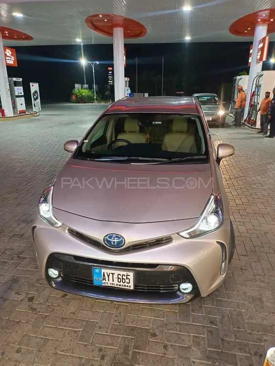 Toyota Prius Alpha 2020 for Sale in Lahore Image-1