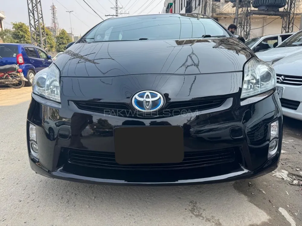 Toyota Prius 2011 for Sale in Lahore Image-1