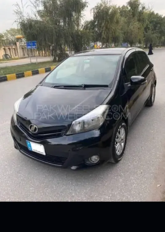Toyota Vitz 2011 for Sale in Islamabad Image-1