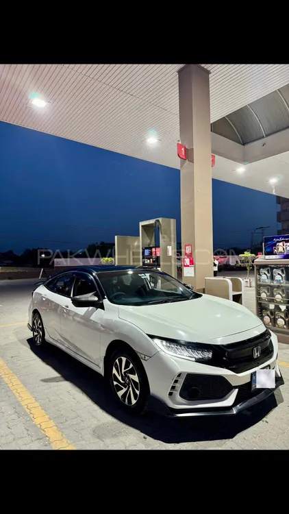 Honda Civic 2017 for Sale in Peshawar Image-1
