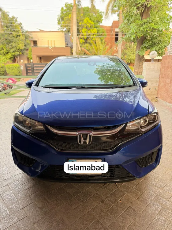 Honda Fit 2015 for Sale in Lahore Image-1