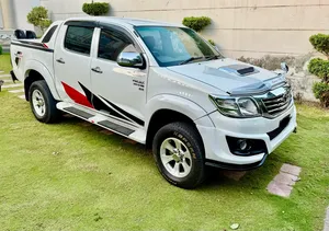 Toyota Hilux D-4D Automatic 2009 for Sale