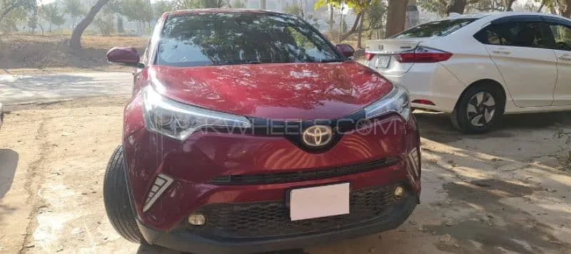 Toyota C-HR 2017 for Sale in Islamabad Image-1