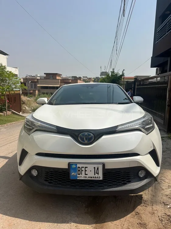 Toyota C-HR 2018 for Sale in Islamabad Image-1