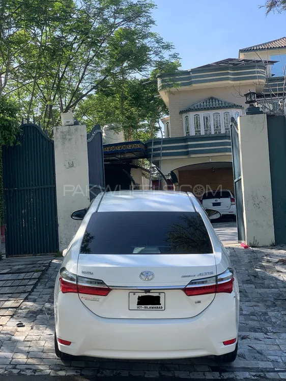 Toyota Corolla 2018 for Sale in Islamabad Image-1