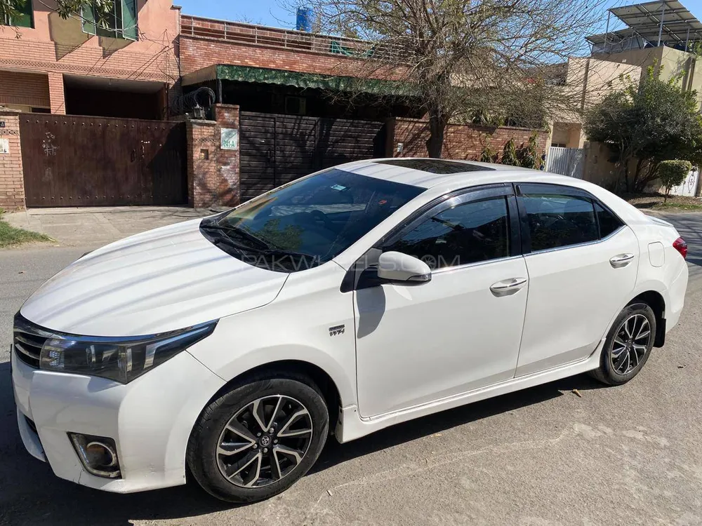 Toyota Corolla 2016 for Sale in Narowal Image-1