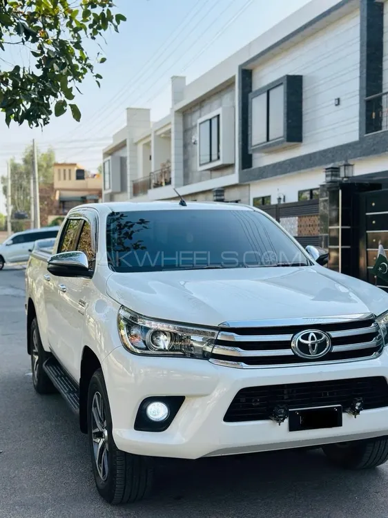 Toyota Hilux 2019 for Sale in Multan Image-1