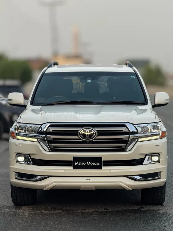 Toyota Land Cruiser 2017 for Sale in Lahore Image-1