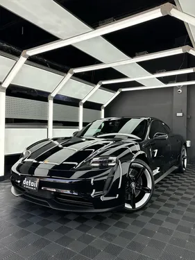 Porsche Taycan Base Model 2022