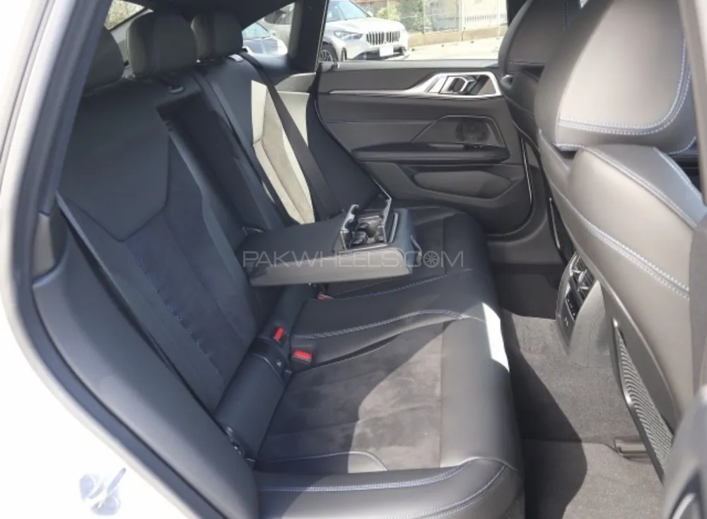 BMW i4 2022 for Sale in Lahore BMW i4 2022 for Sale in Lahore Image-12