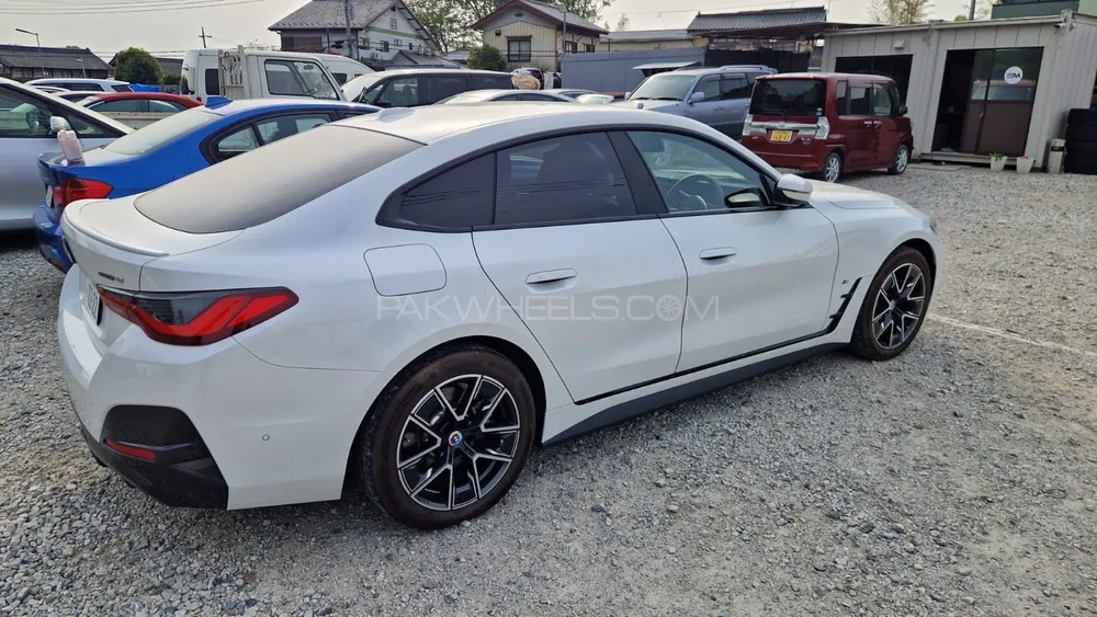 BMW i4 2022 for Sale in Lahore BMW i4 2022 for Sale in Lahore Image-7
