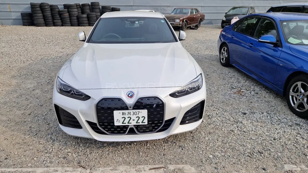 BMW i4 2022 for Sale in Lahore BMW i4 2022 for Sale in Lahore Image-9