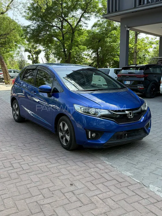 Honda Fit 2015 for Sale in Islamabad Image-1