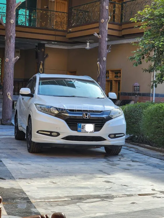 Honda Vezel 2014 for Sale in Peshawar Image-1