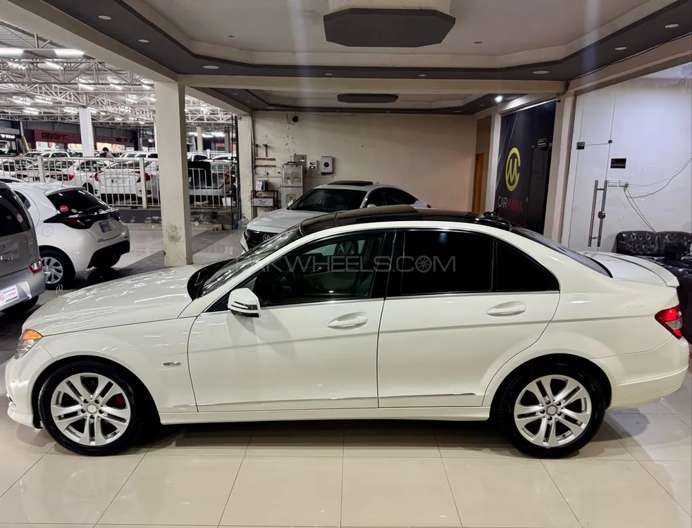 Mercedes Benz C Class 2010 for Sale in Peshawar Image-1