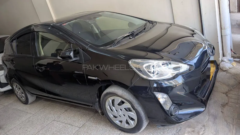 Toyota Aqua 2015 for Sale in Karachi Image-1