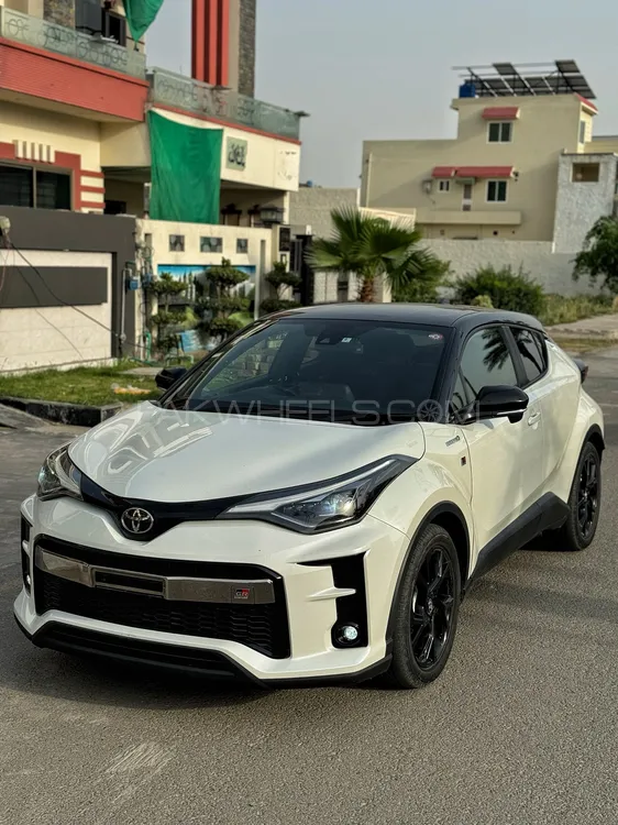Toyota C-HR 2019 for Sale in Gujranwala Image-1