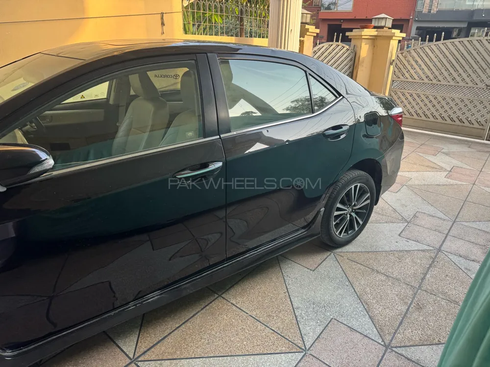 Toyota Corolla 2018 for Sale in Lahore Image-1