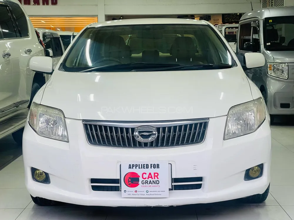 Toyota Corolla Axio 2007 for Sale in Peshawar Image-1