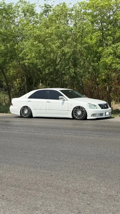 Toyota Crown 2005 for Sale in Islamabad Image-1