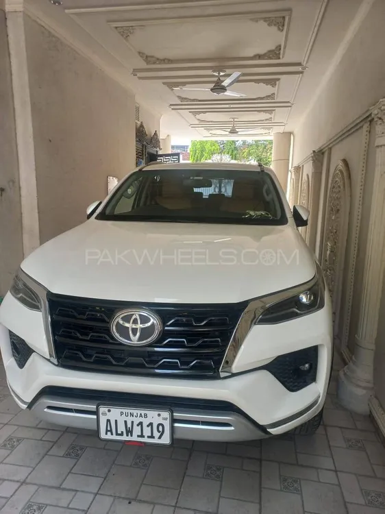 Toyota Fortuner 2022 for Sale in Lahore Image-1