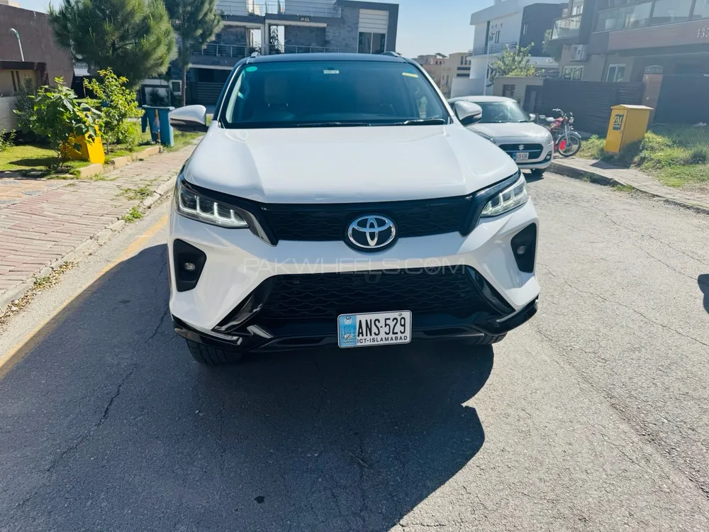 Toyota Fortuner 2019 for Sale in Islamabad Image-1