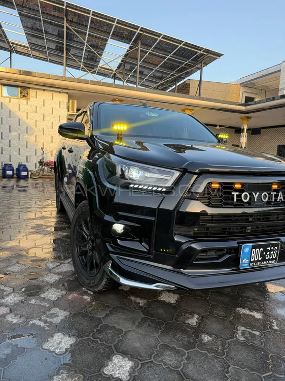 Toyota Hilux 2023 for Sale in Mardan Image-1