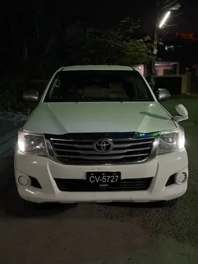 Toyota Hilux Vigo Champ G 2016