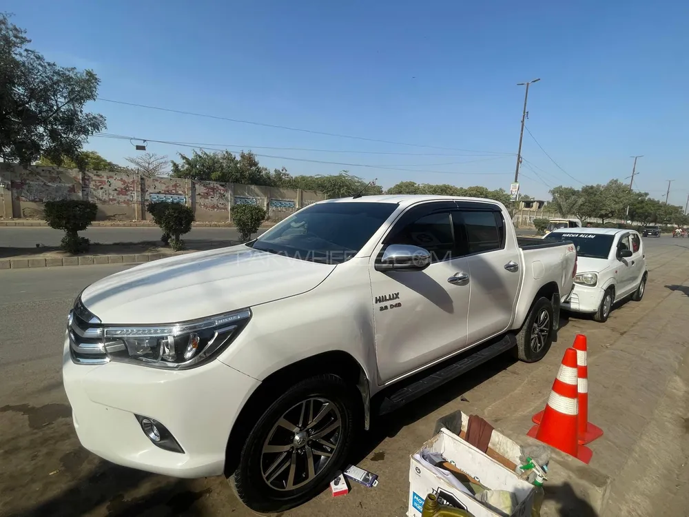 Toyota Hilux 2018 for Sale in Karachi Image-1