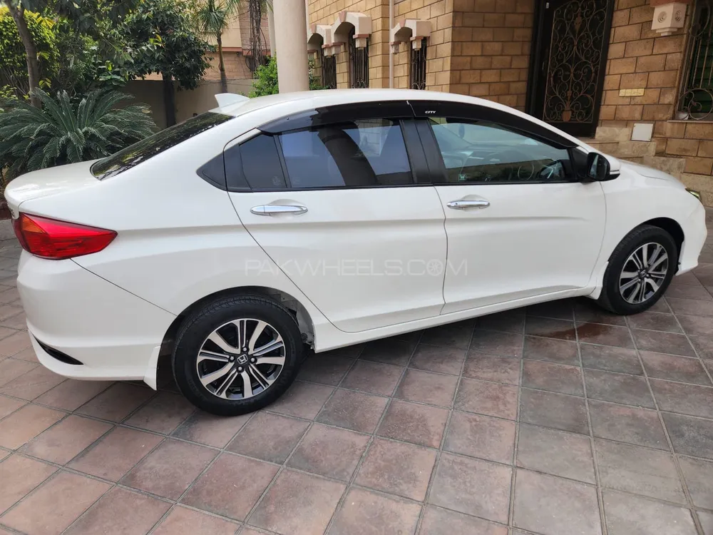 Honda City 2021 for Sale in Lahore Image-1