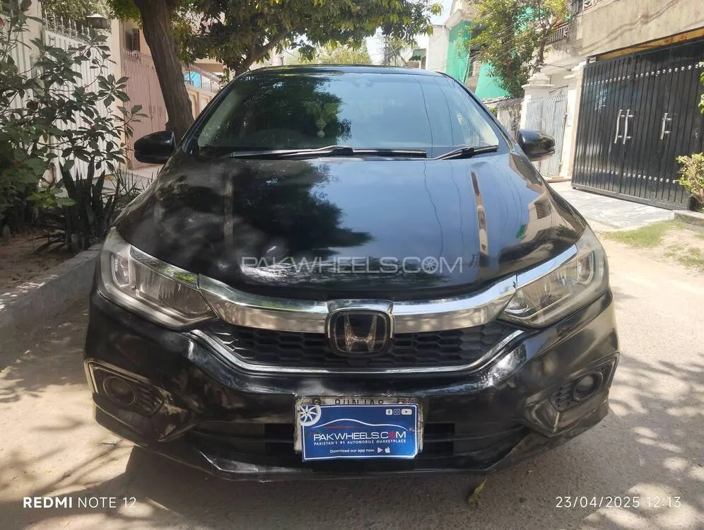 Honda Grace Hybrid 2017 for Sale in Lahore Image-1