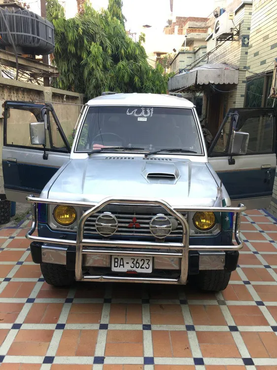 Mitsubishi Pajero 1986 for Sale in Lahore Image-1