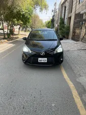 Toyota Vitz 1.0F Safety Edition III 2017 for Sale